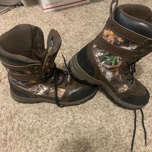 Field and Stream Insulated camo hunting boots